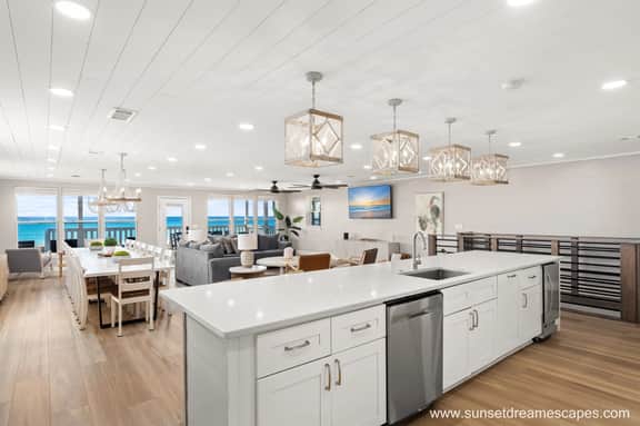 Surfside Retreat - Image 2